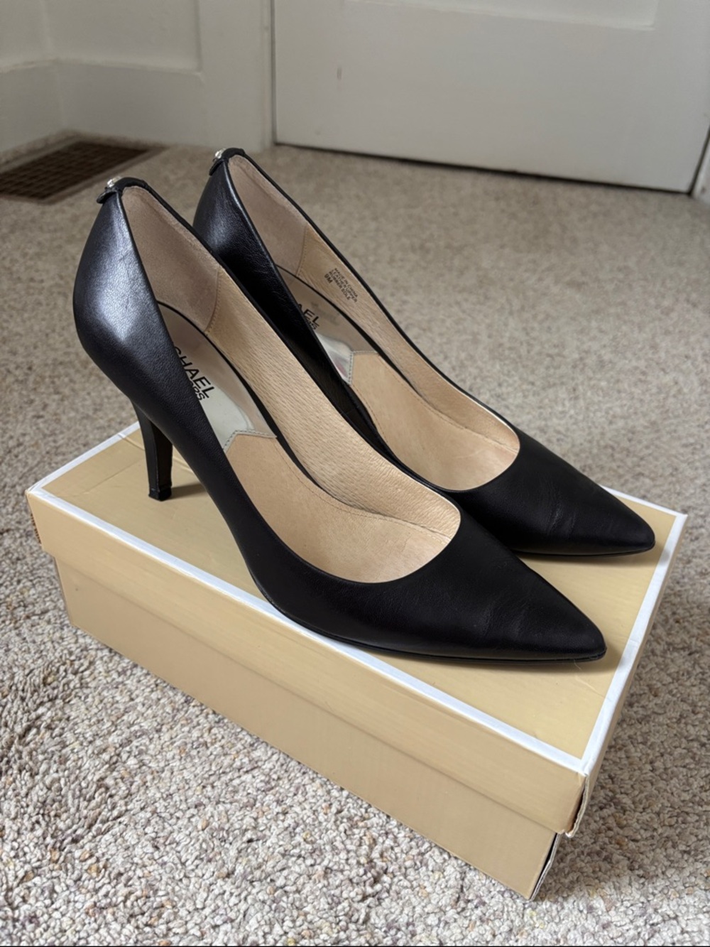 Michael Kors Flex Mid Black Pump - Picture 2 of 6